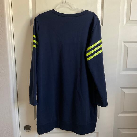 Sail to Sable Blue and Green Chevron Striped Longline Sweatshirt - Picture 6 of 6